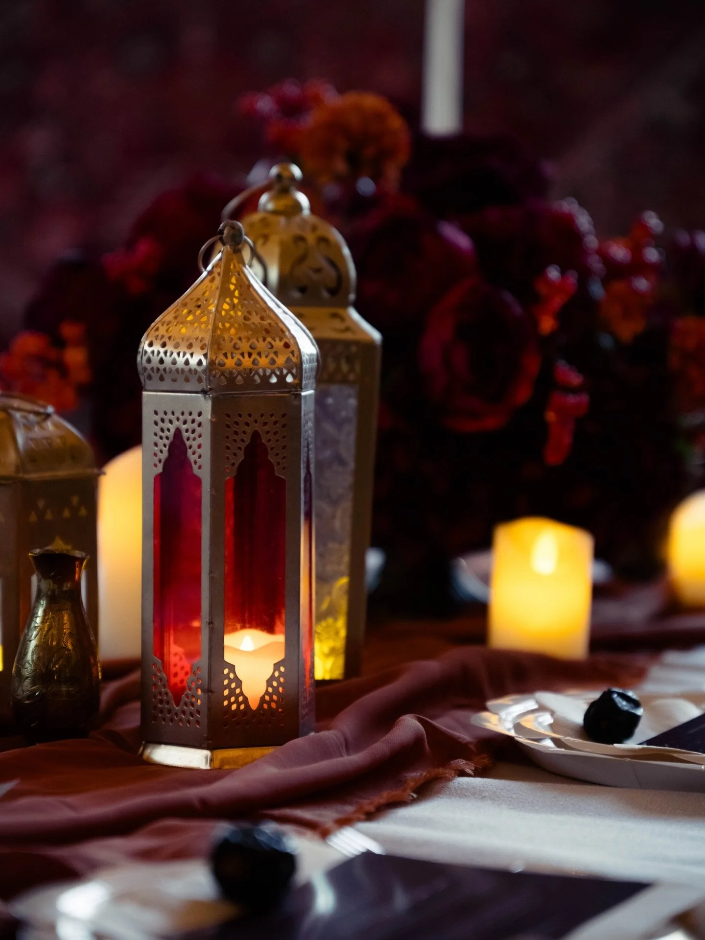 some more iftar moments ✨

📷: @whereaishagoes 

#ramadan #iftarnight #torontomuslimahs