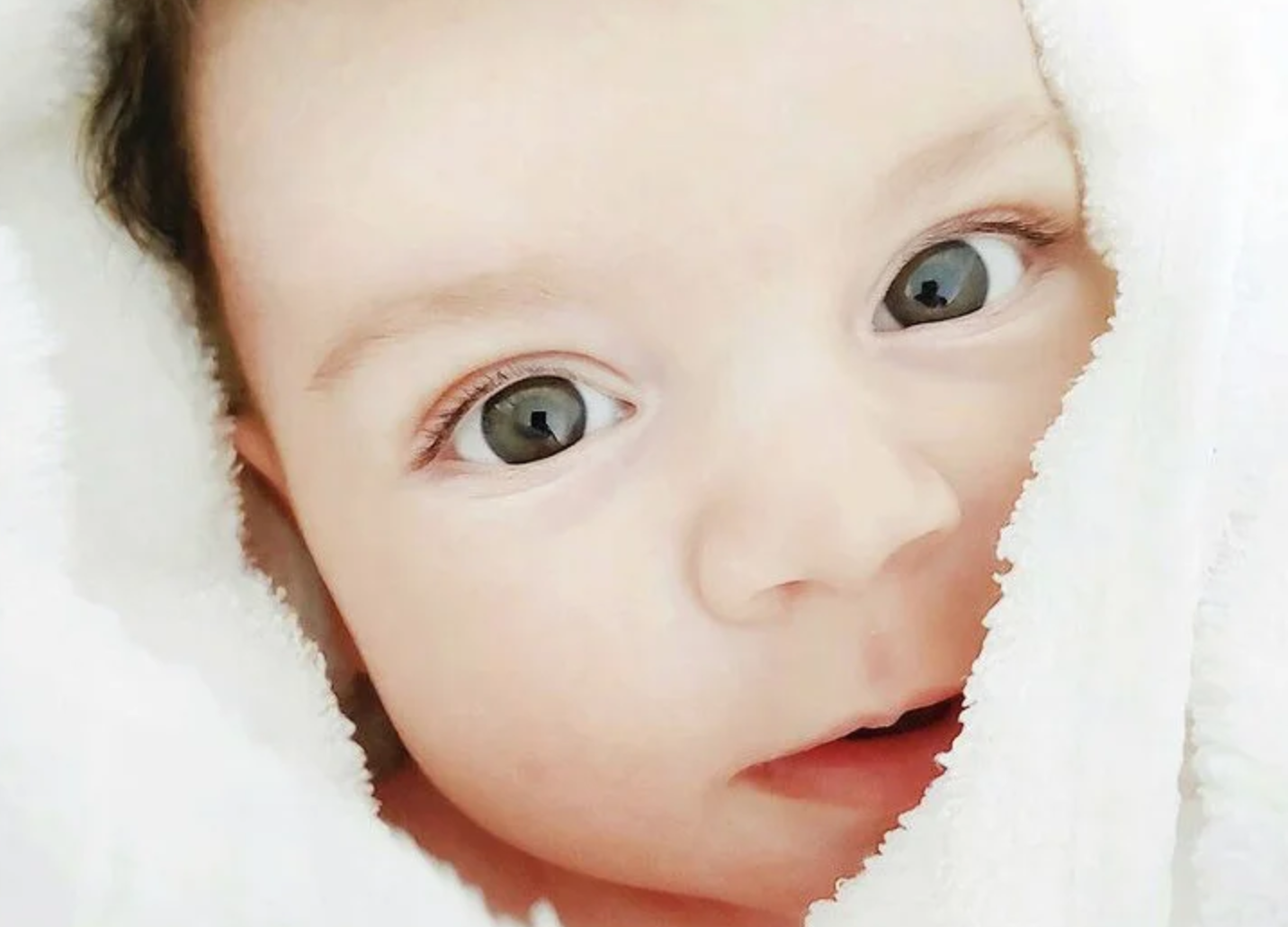 how to bathe your newborn baby