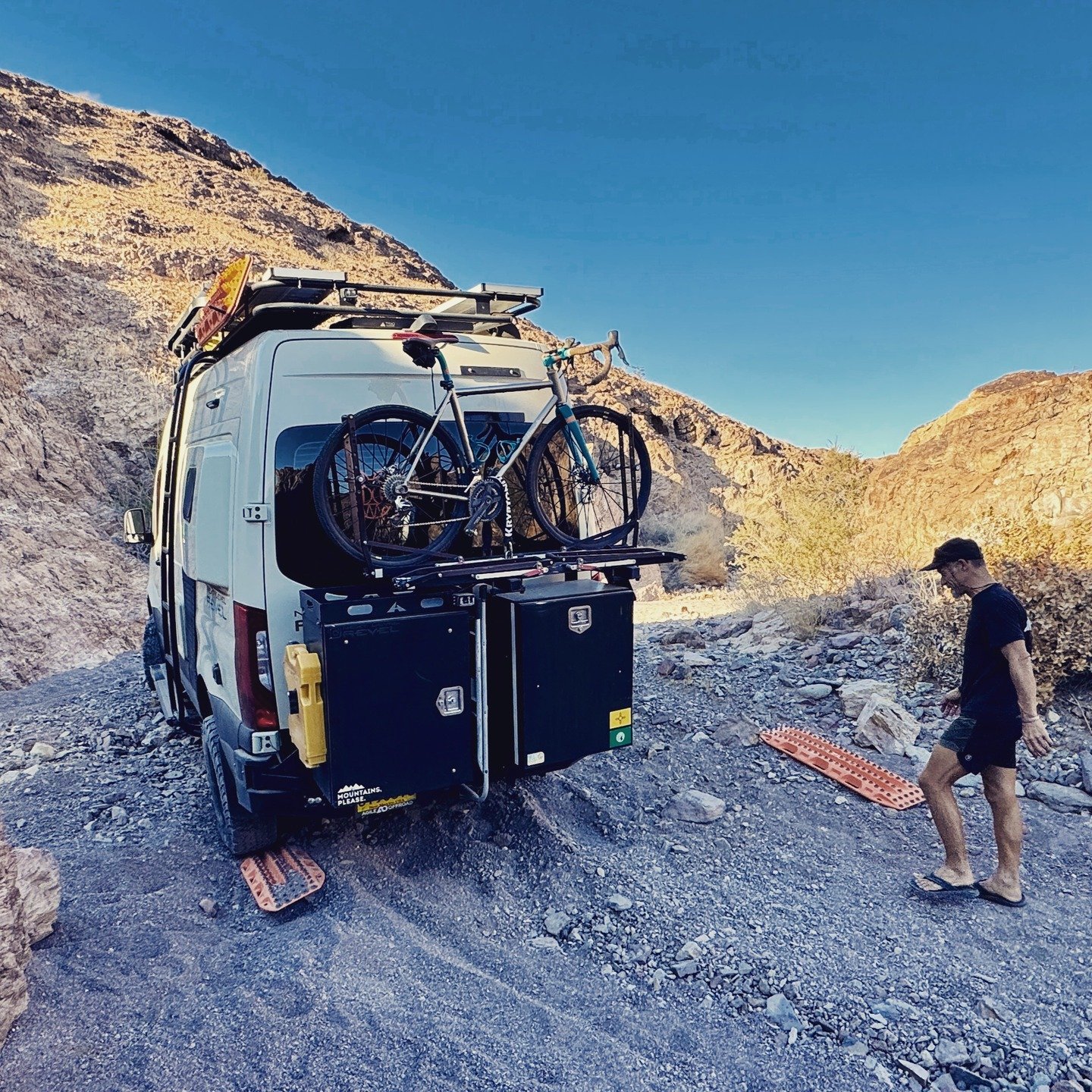 How to get a Revel stuck, and unstuck in the middle of nowhere, Nevada.
.
.
.
#vanlife
#winnebagorevel 
#adventureelevated 
#mercedessprinter 
#overlanding