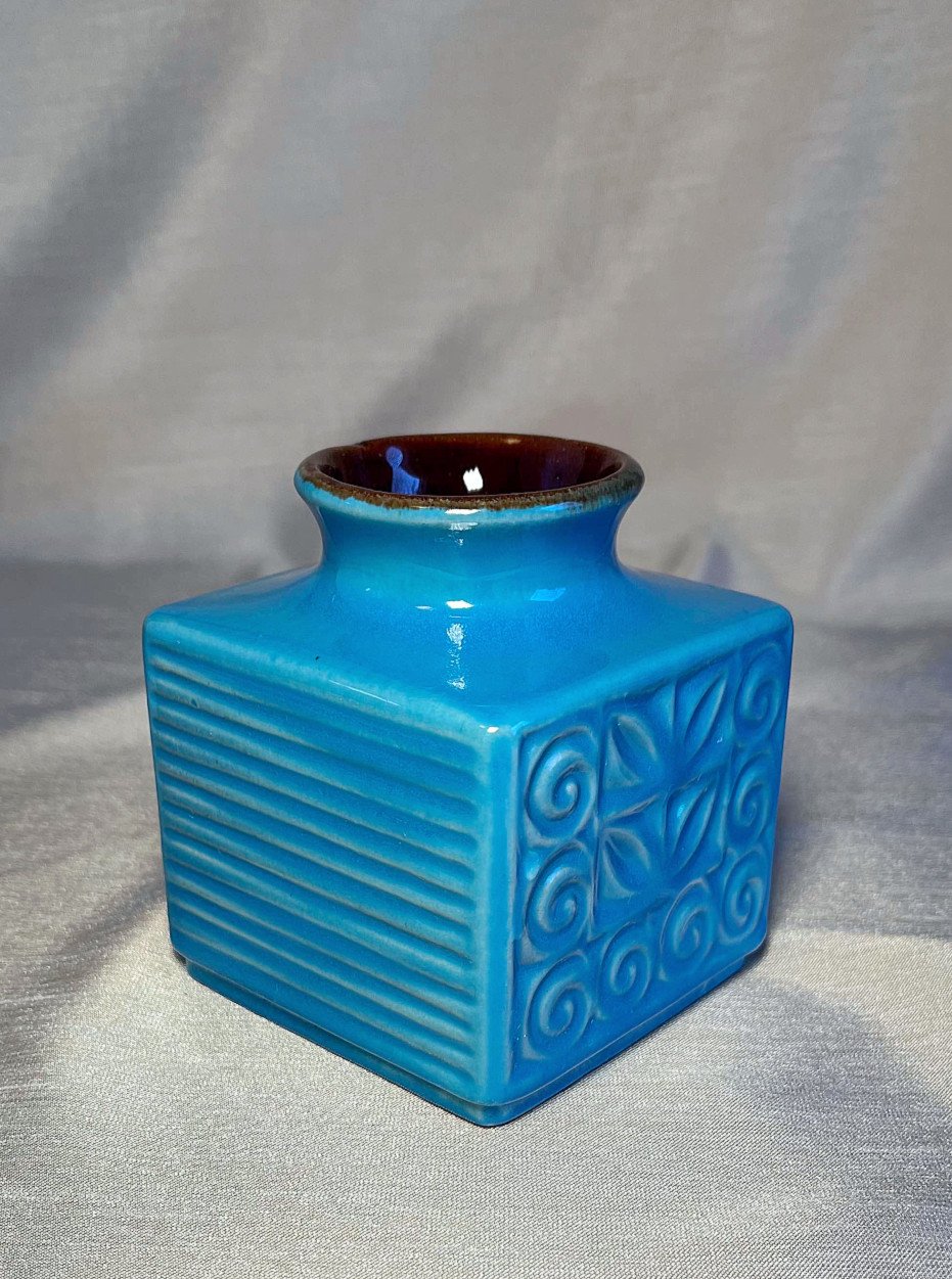 V-blau-2.jpg