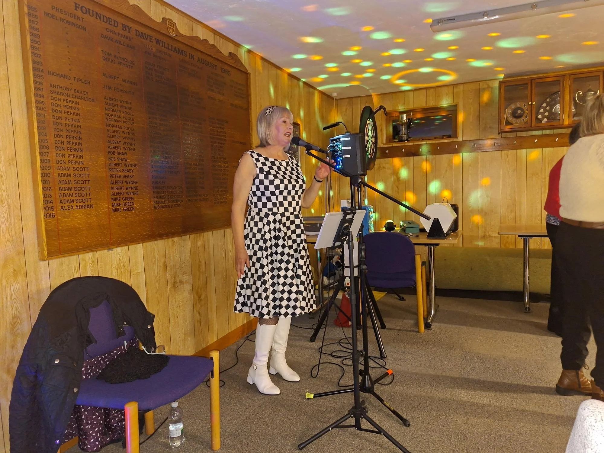 Polly singing Mowtown at our Easter Meet 2026