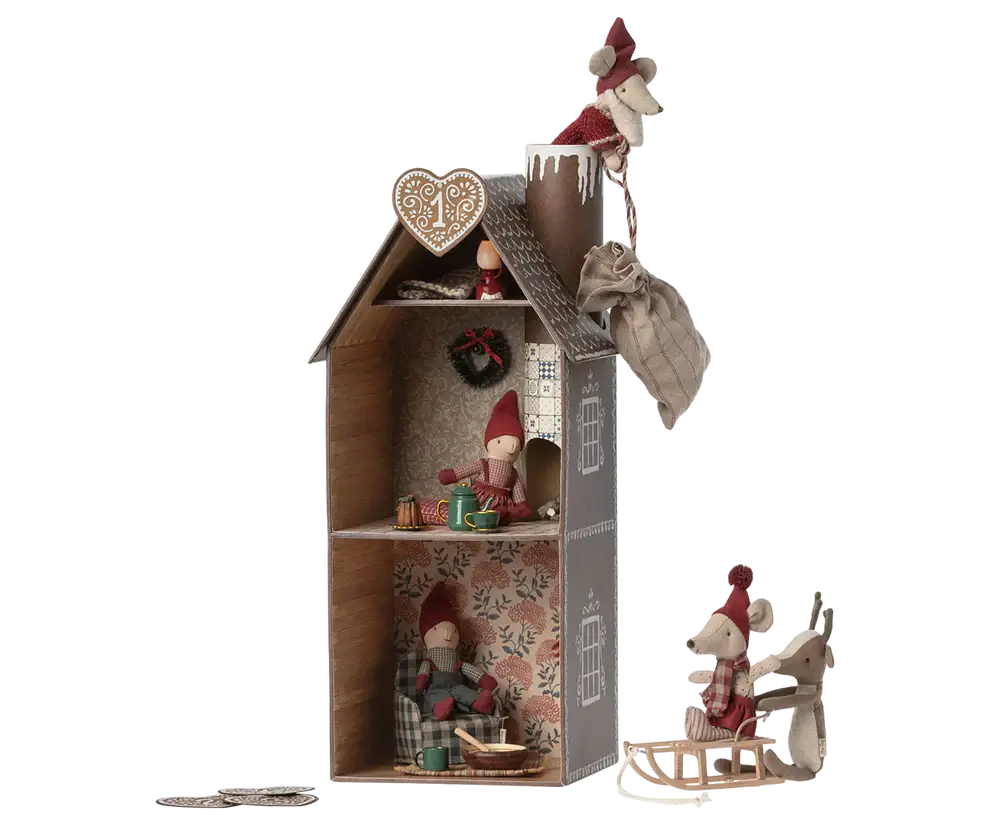 Maileg_Gingerbread_House_Joanna's.jpg