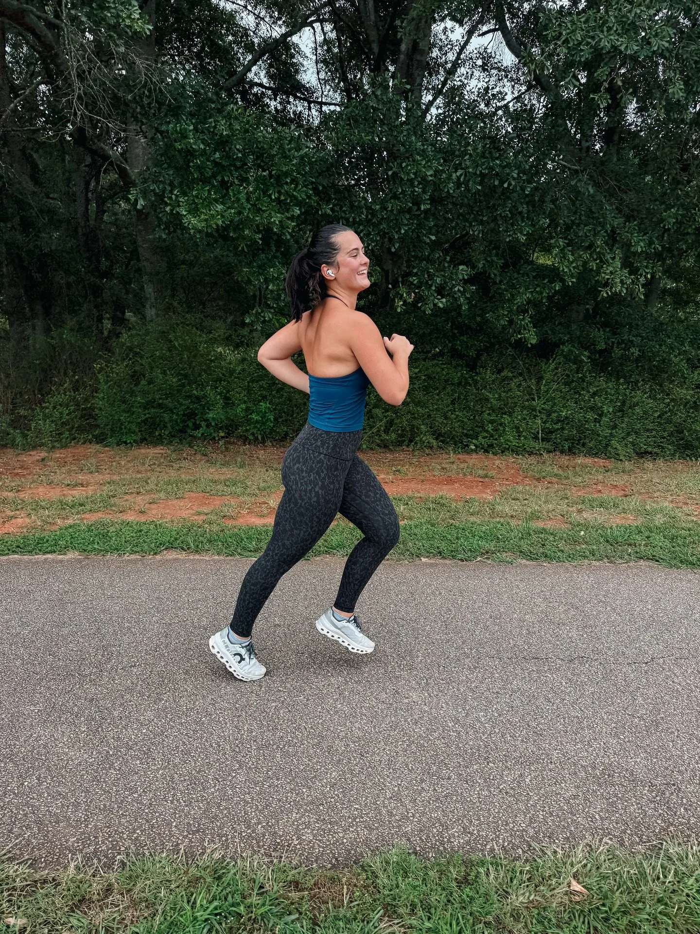 Outside time 🩵

It is so recharging to be outside. When I&rsquo;m running, I like to imagine all the fresh oxygen from the trees is entering my lungs and giving me pure freshness ☺️⚡️