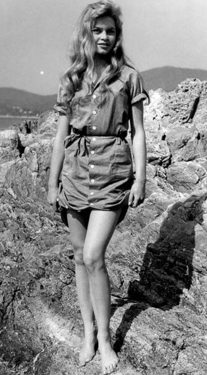 Brigitte Bardot in Et Dieu Créa La Femme (1956)
