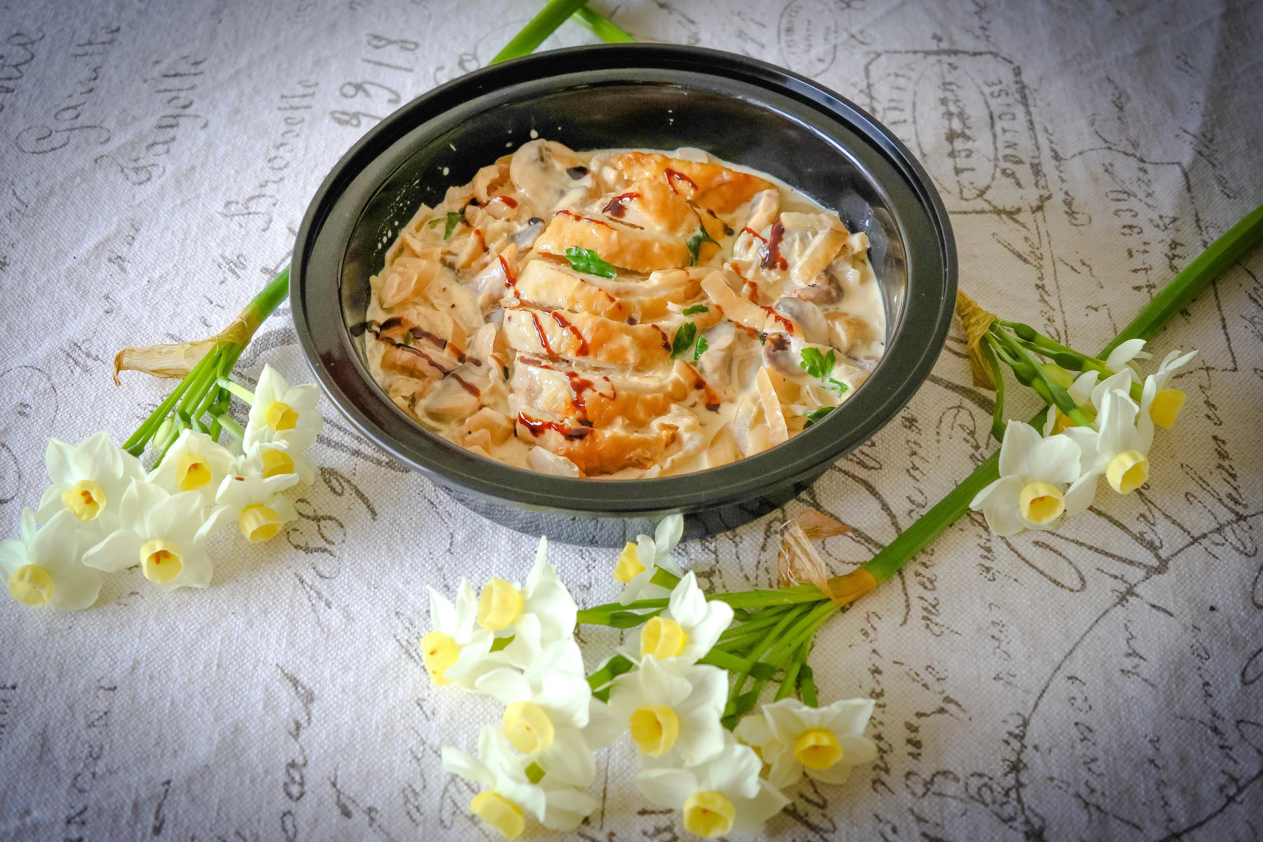 Chicken & Mushroom In White Wine Sauce