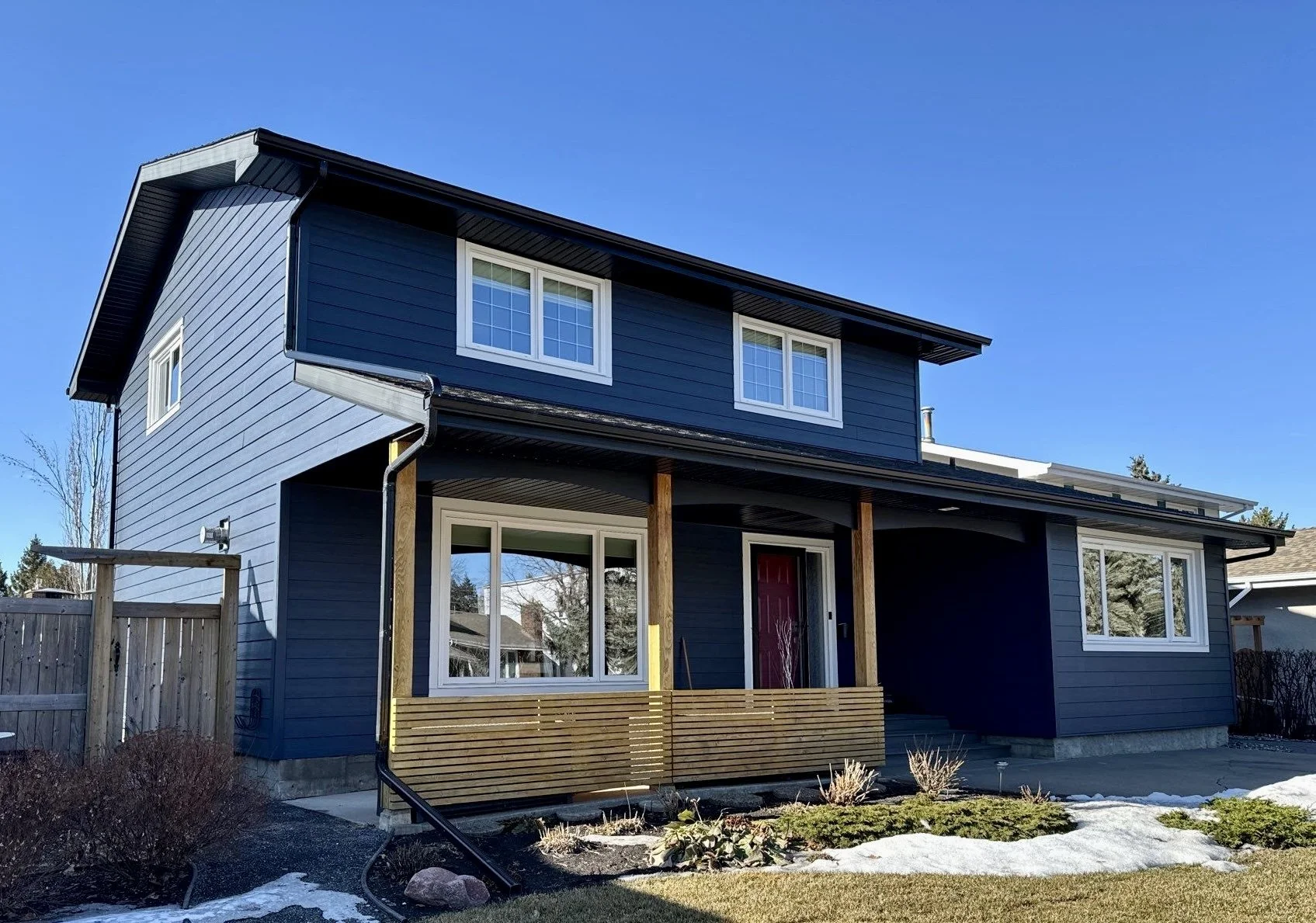 Two Storey Home with Deep Ocean Hardie Plank