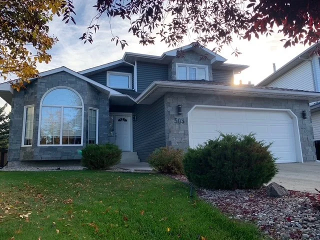 Siding renovation installed by Edmonton Siding Contractor, Blue Jay Exterior Renovations