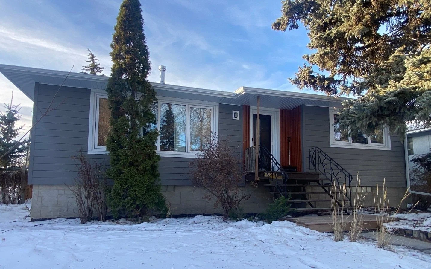 Aged Pewter Hardie Plank, Lux Panel Suede