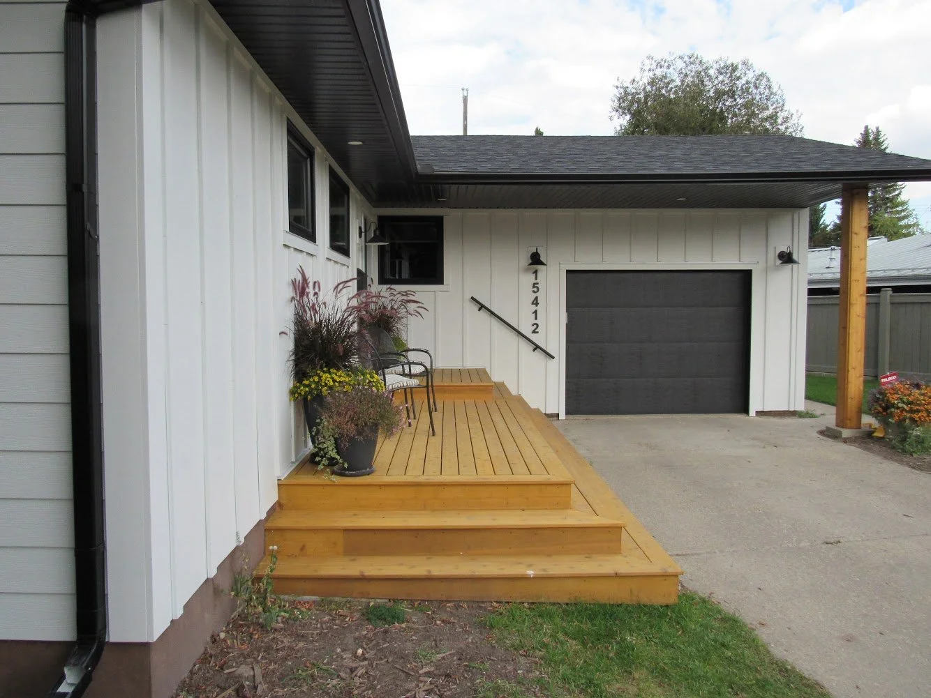 Modern Famhouse Siding installation in Edmonton AB