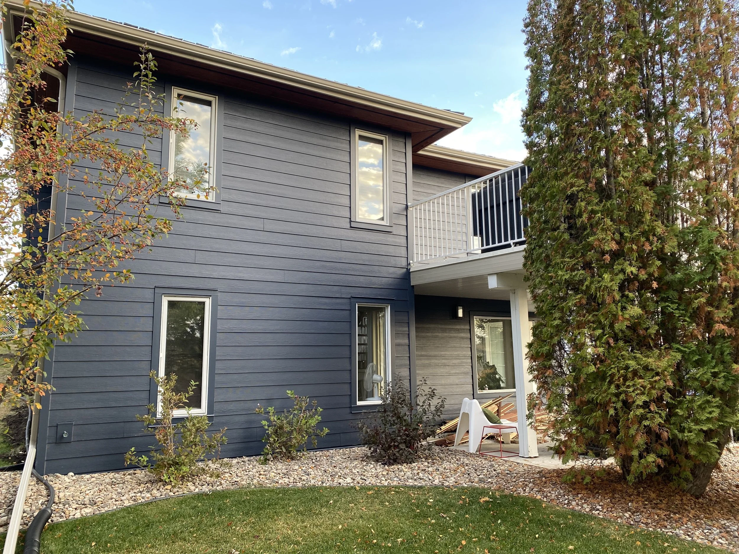 Hardie Board versus LP Smart Side: Which Siding Is Better For Edmonton?