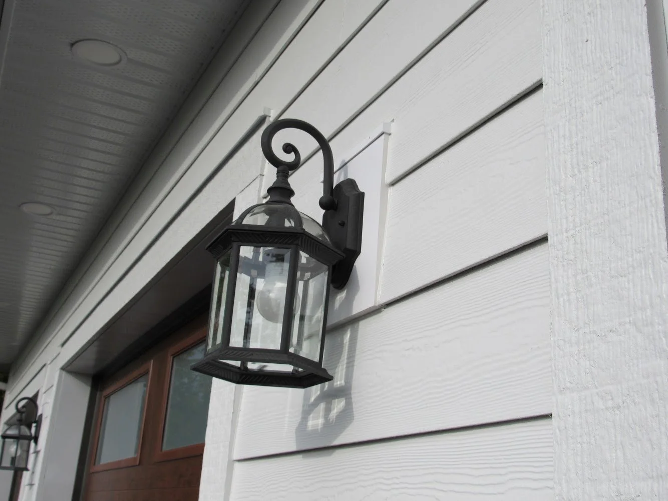 Smooth Hardie Trim or Roughsawn? Selecting the right Hardie Trim for your project.