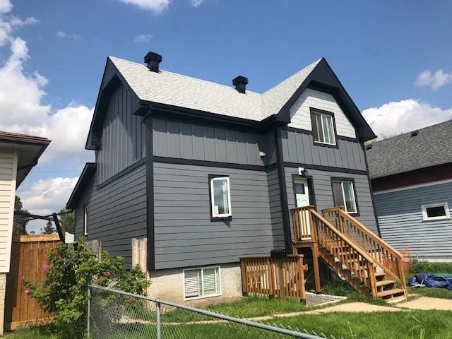 Night Gray Hardie Plank and Board & Batten, Light Mist Hardie Shingle