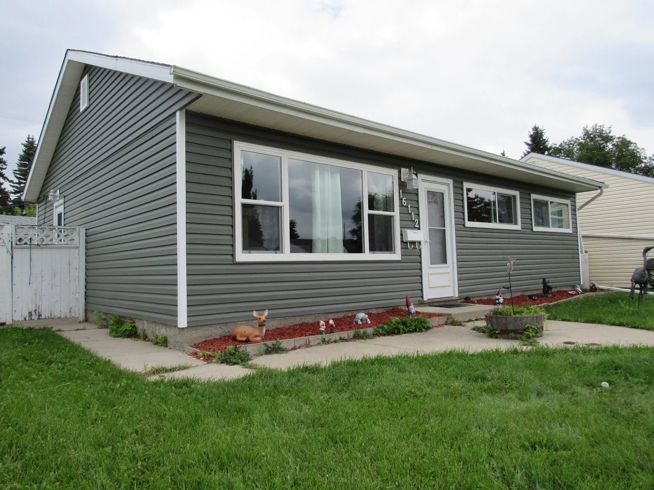 Royal Shamrock Siding