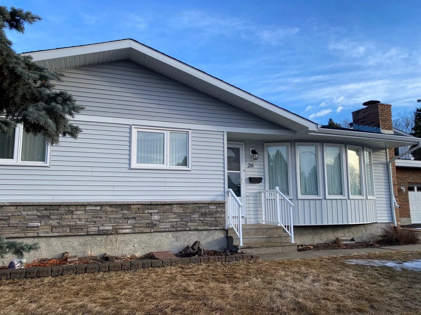 gentek-pearl-with-dover-grey-siding-edmonton-ab.jpg