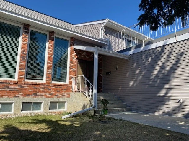 Mitten Stratus Siding