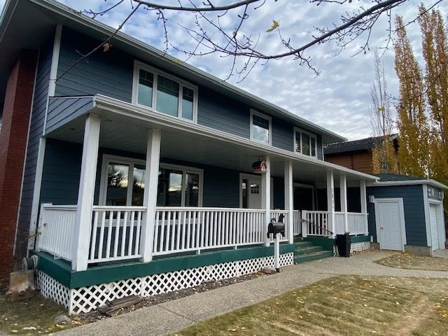 Hardie Plank Evening Blue on Classic Looking Edmonton Home