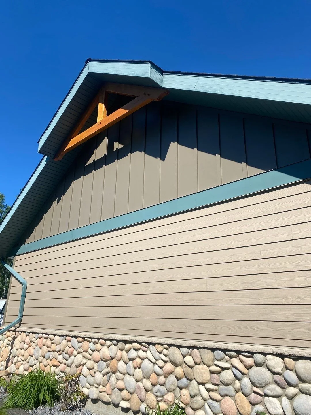 Hardie Plank in Khaki Brown.JPEG