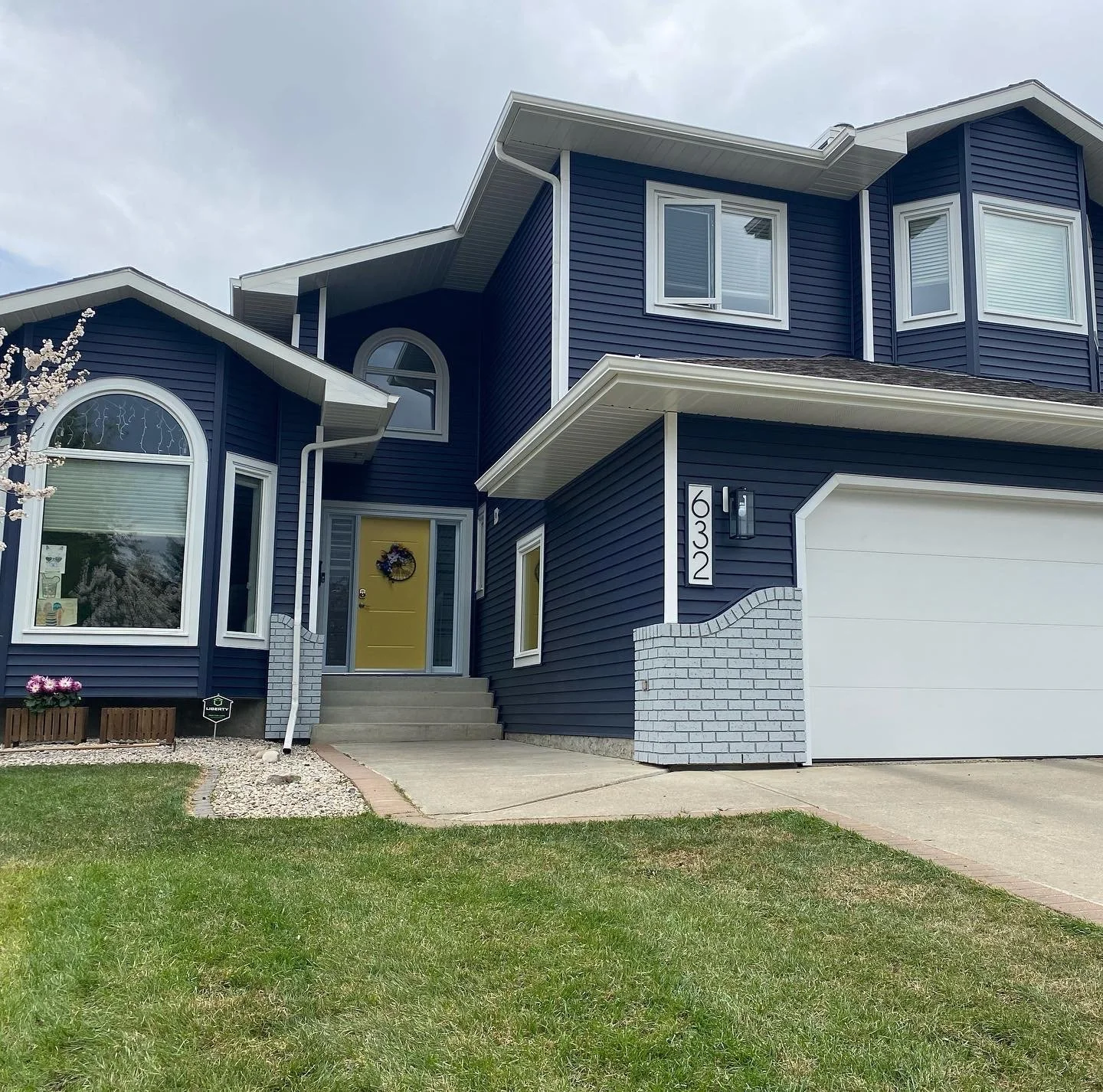 Royal Marine Blue Siding.JPG