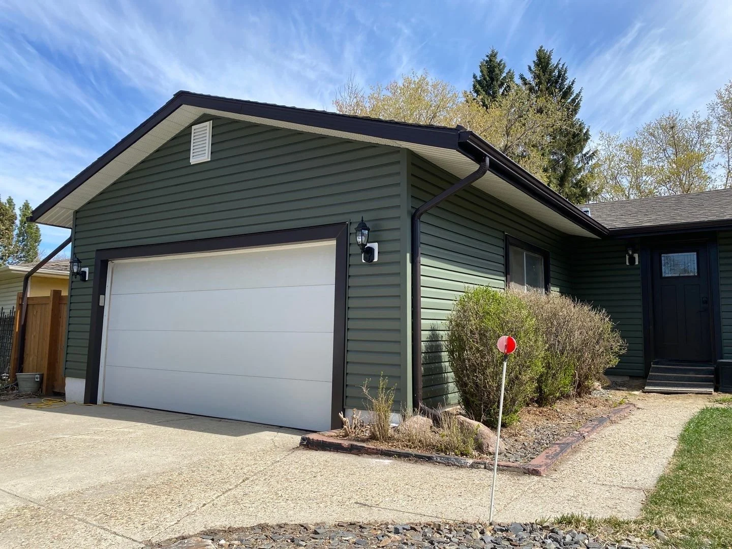 Mitten Muskoka Green Siding