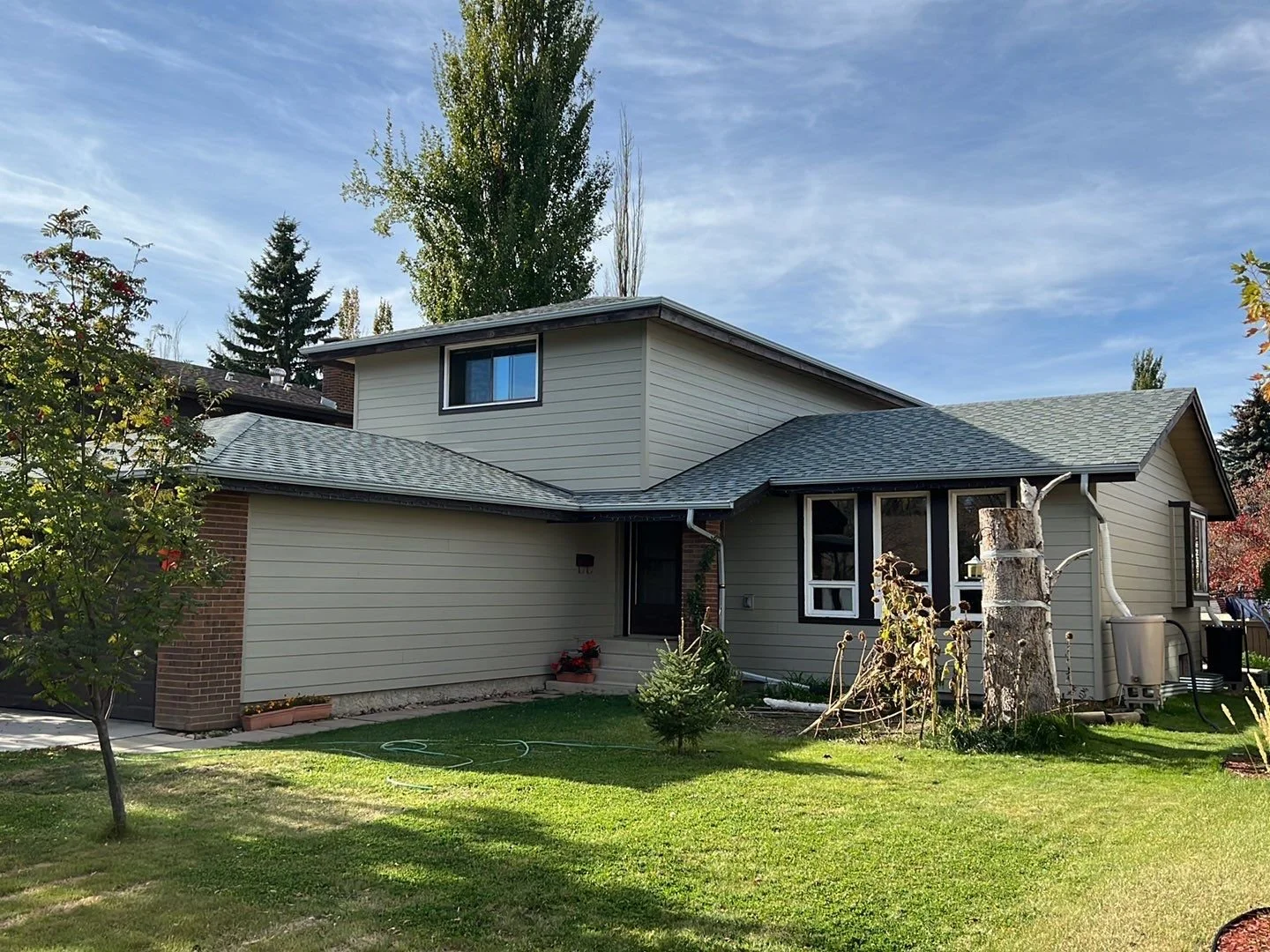 Monterey Taupe Hardie Plank Two Storey Home St Albert