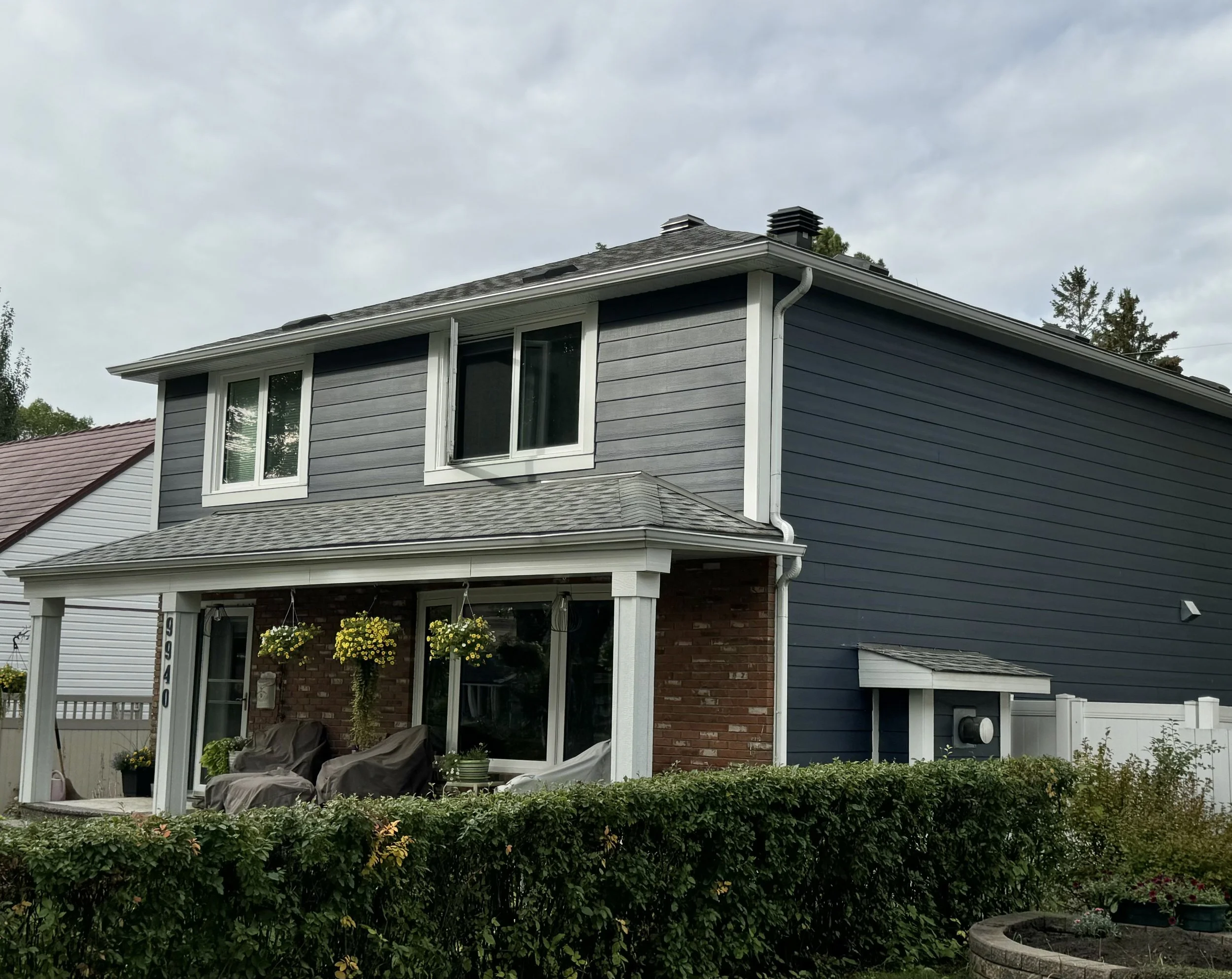 Deep Ocean Hardie Siding on a classic home