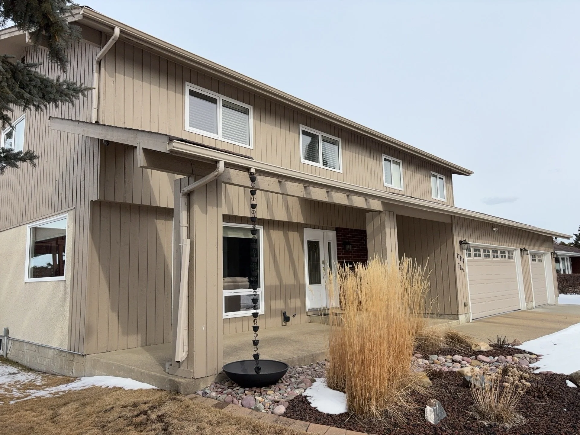 siding-pre-reno-edmonton-ab.jpg