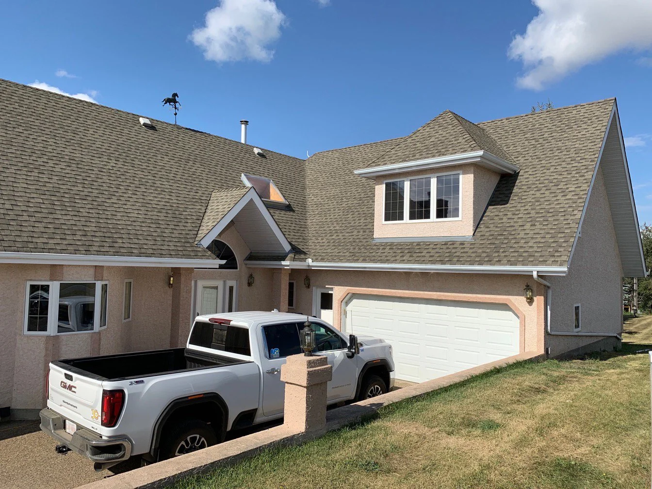 img_5434C7BD6FC24250B8E2375E0E42EBB5 - blurred.jpg