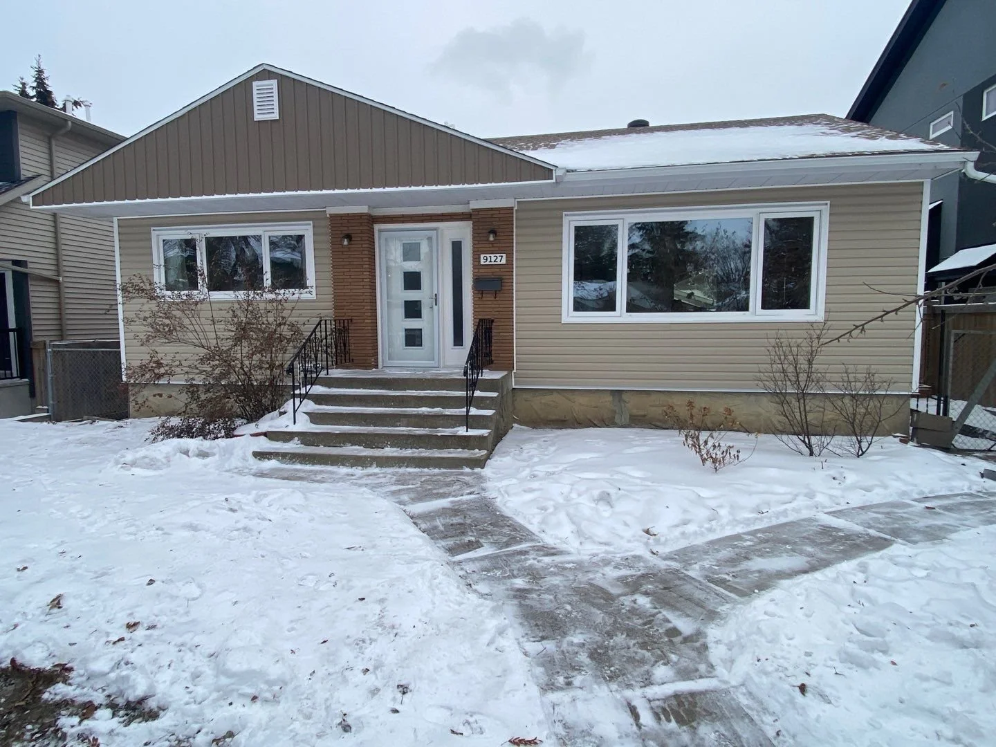 Royal Wicker & Walnut Board and Batten