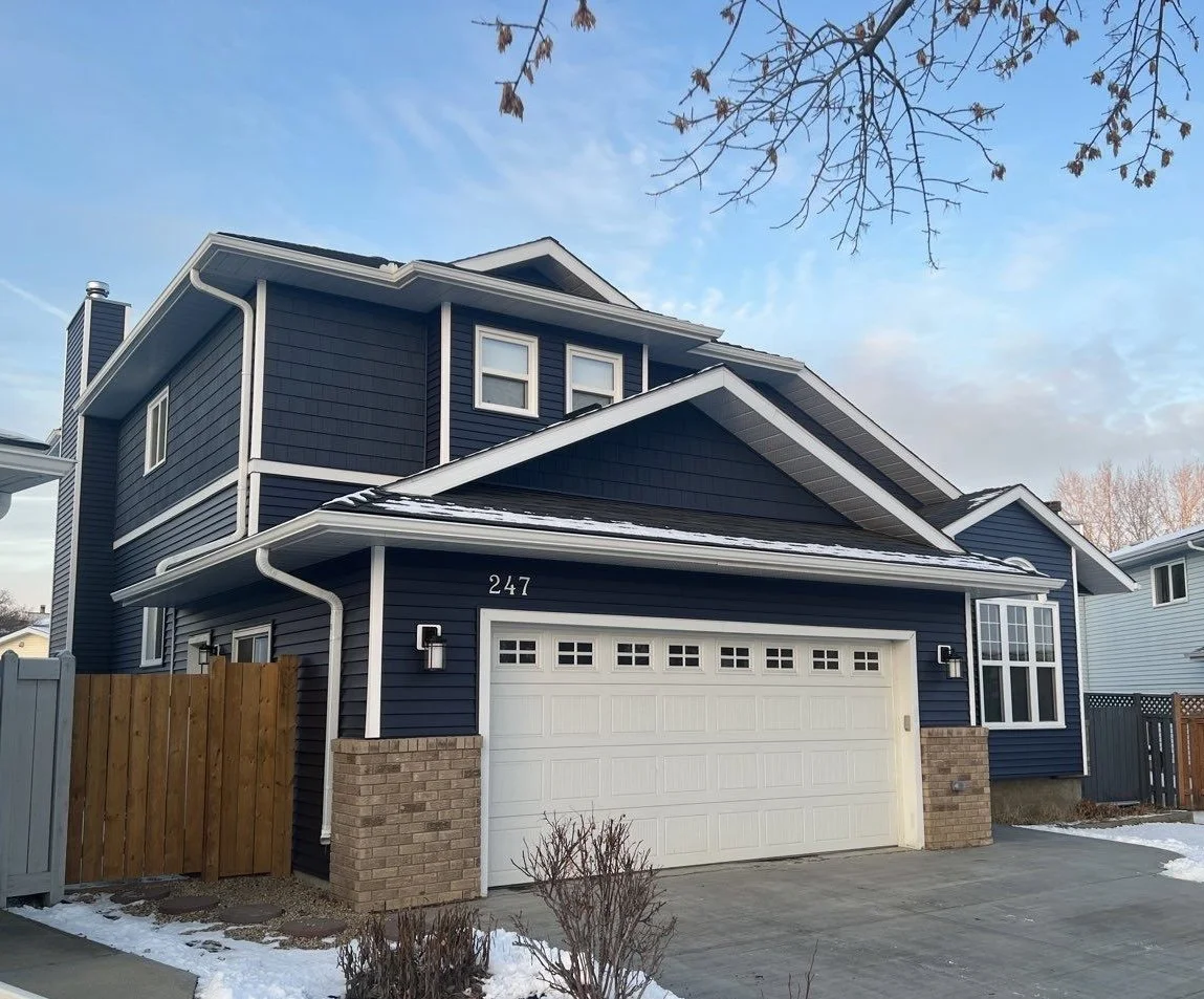 Royal Marine Blue Siding, Portsmouth Shakes Marine Blue