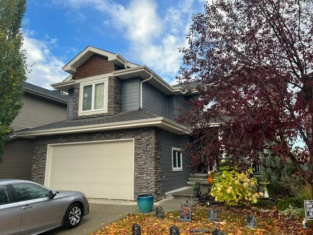 Lux V-Groove steel siding accent in Kona