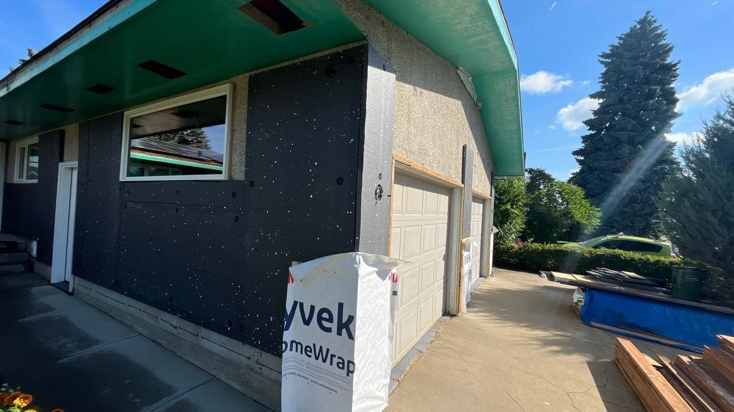 mid-install-siding-renovation-edmonton-ab.JPG