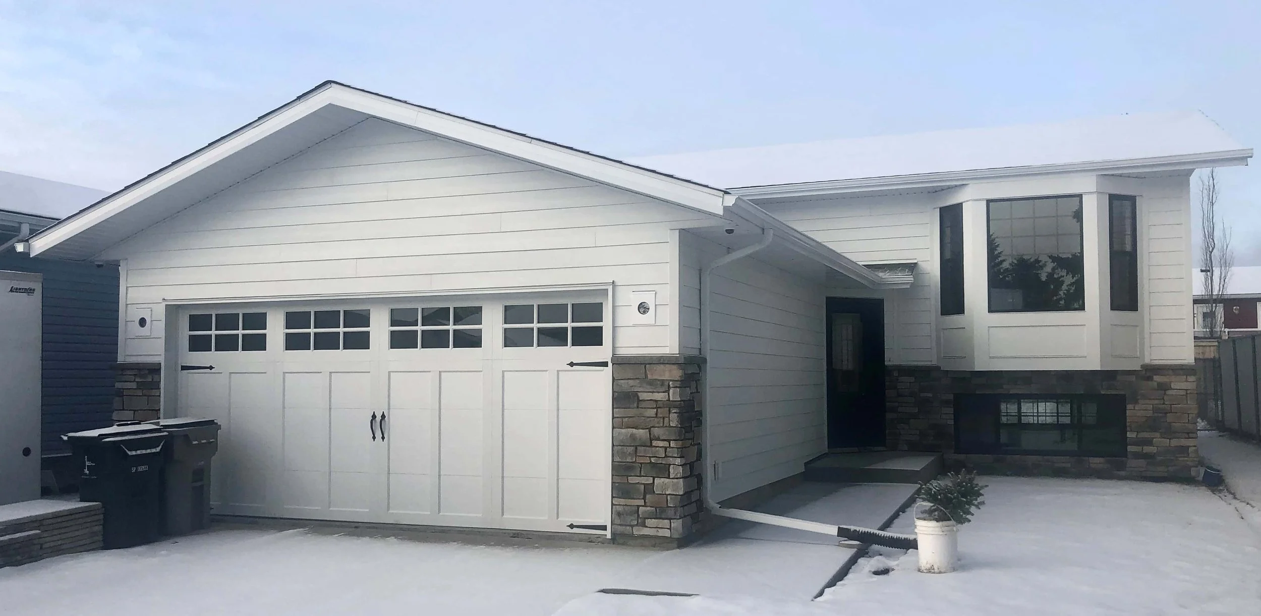 Arctic White Hardie Plank