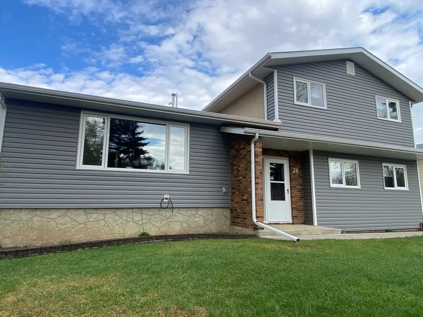 Rockslide Siding by Royal.JPEG