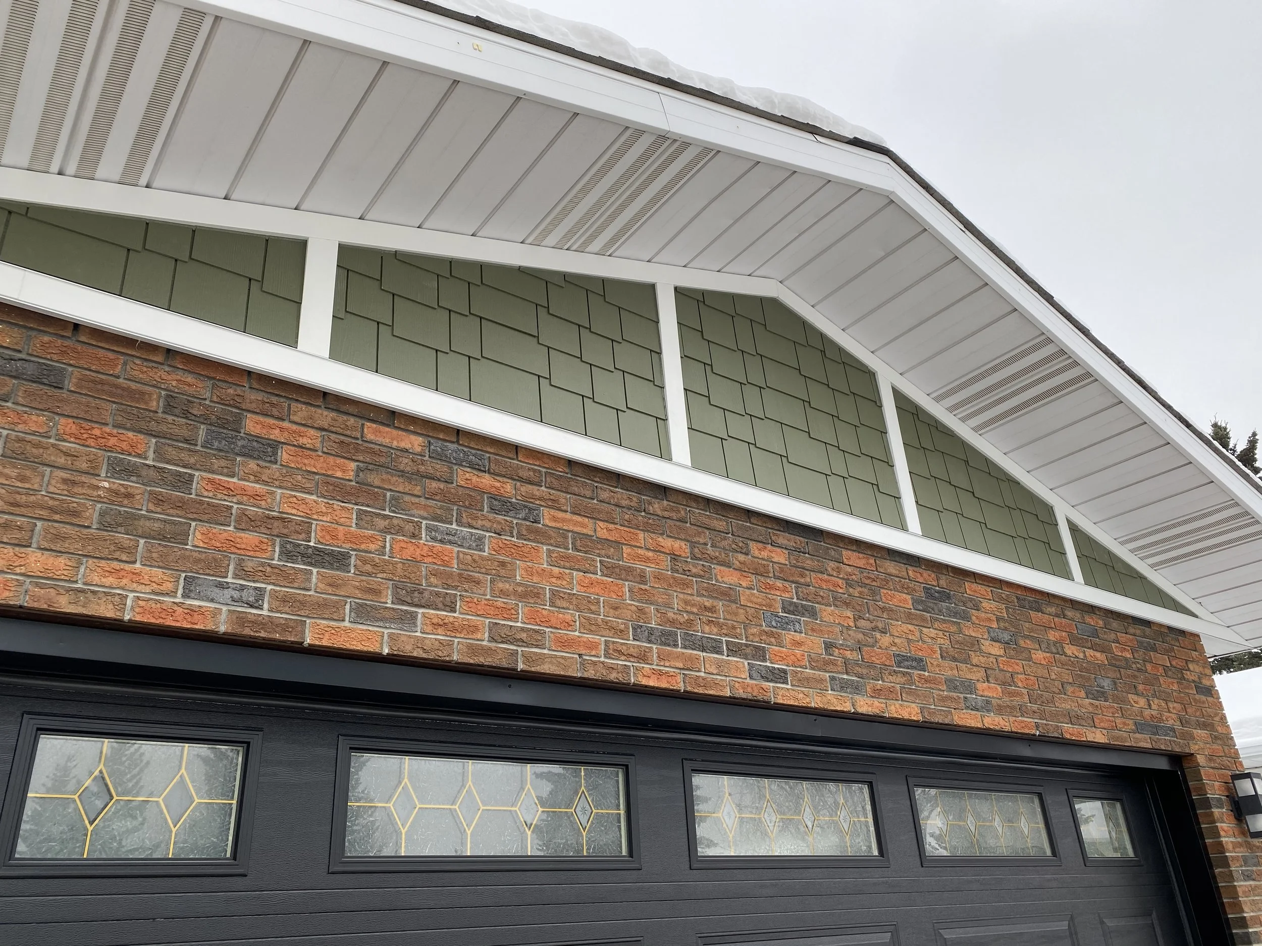 Staggered Hardie Shingle 2.jpg