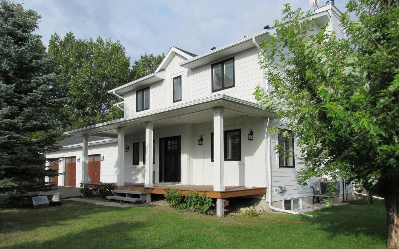 Arctic White Hardie Plank, Shingle, and Board & Batten