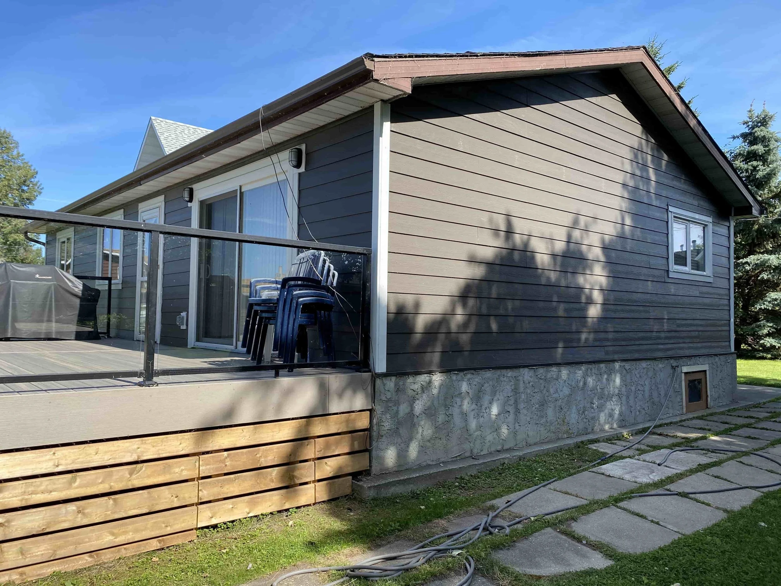 Rich Espresso Hardie Siding on Edmonton Home
