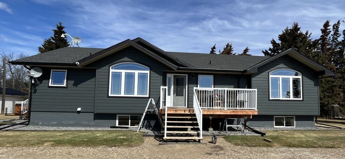 Acreage Home with Hardie Siding Edmonton