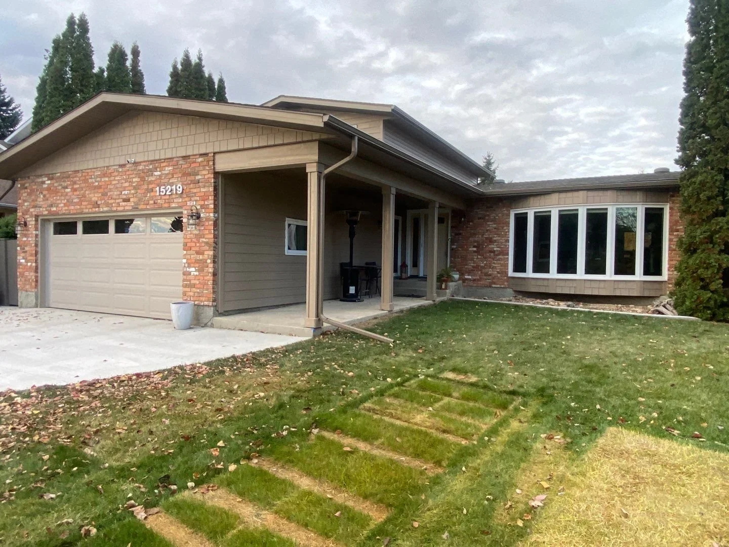 Hardie Plank and Shingle Khaki Brown, Royal Pebble Clay Siding