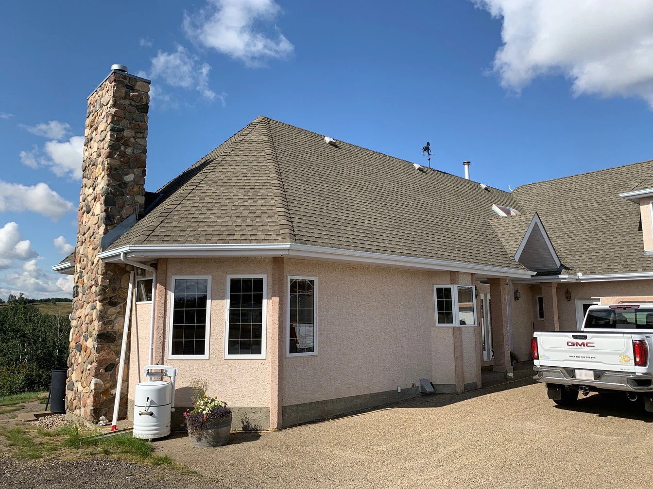 img_D68AED5FB5FD4ECCA8919F7C38DCF89A - blurred.jpg