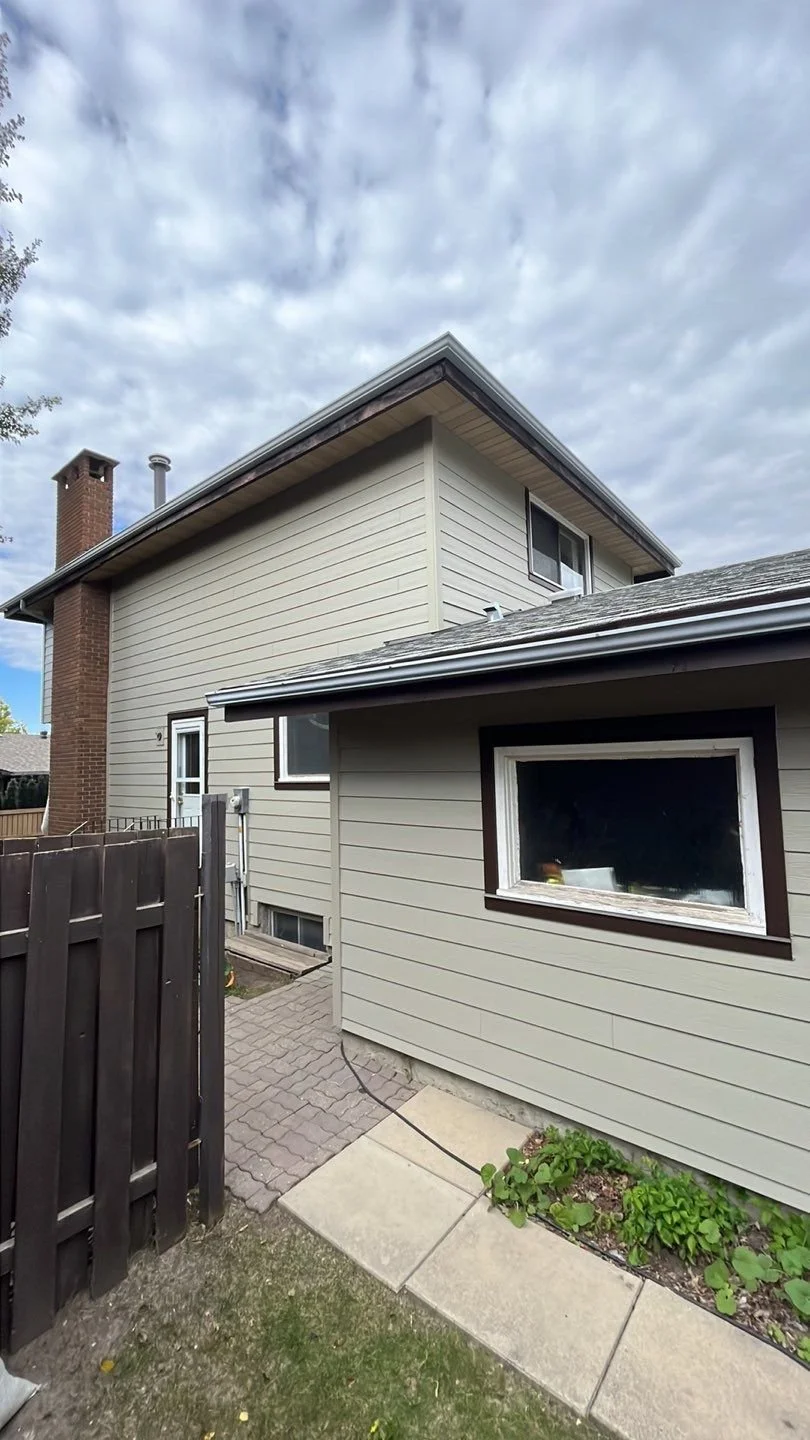 James Hardie Siding in Monterey Taupe Edmonton