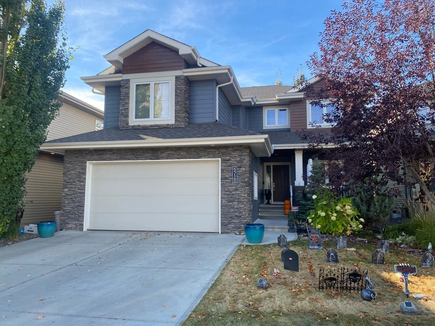 Hardie Plank in Night Gray Edmonton