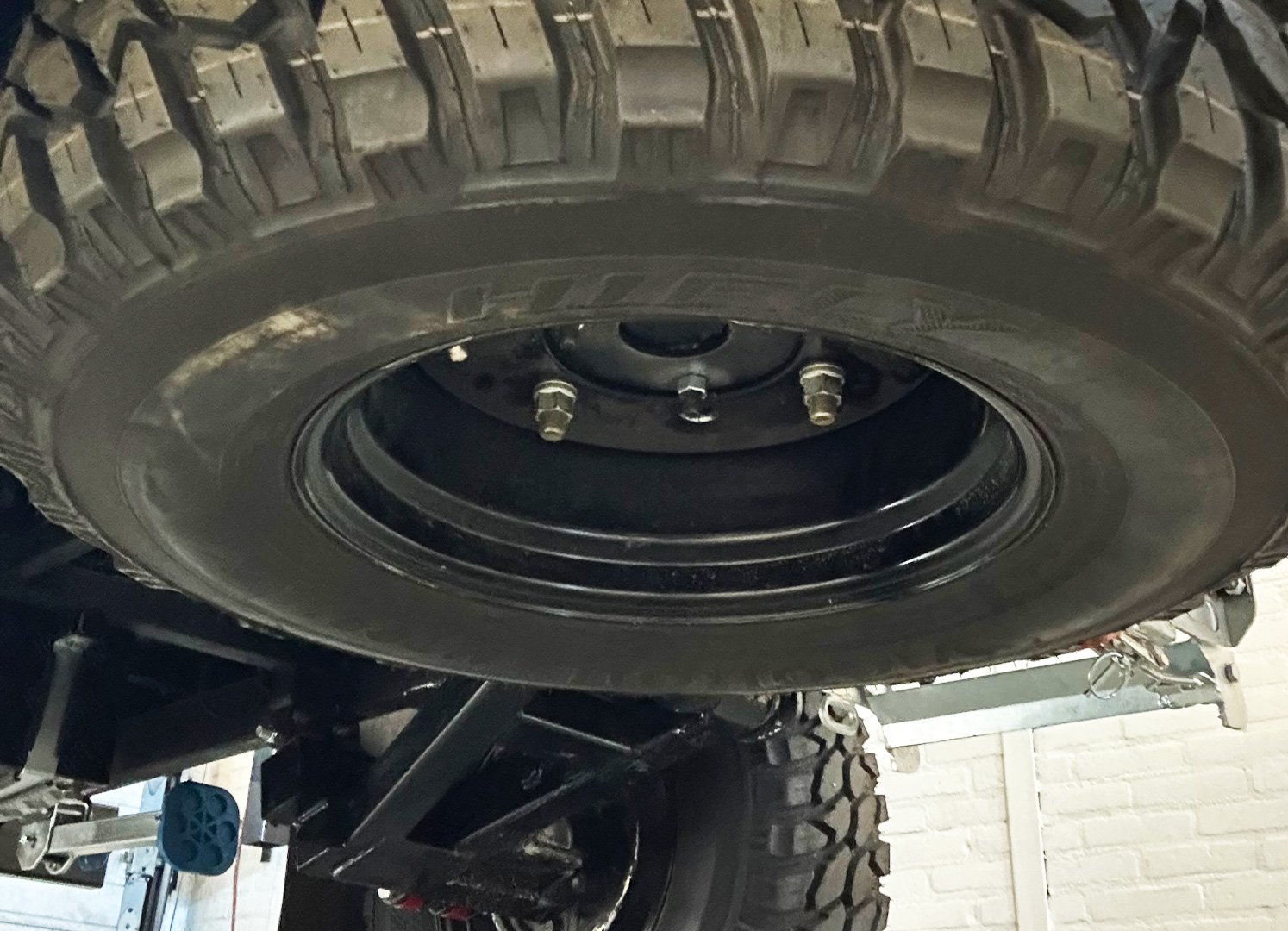 Sparewheel under the caravan. Steel or alloy wheels.
