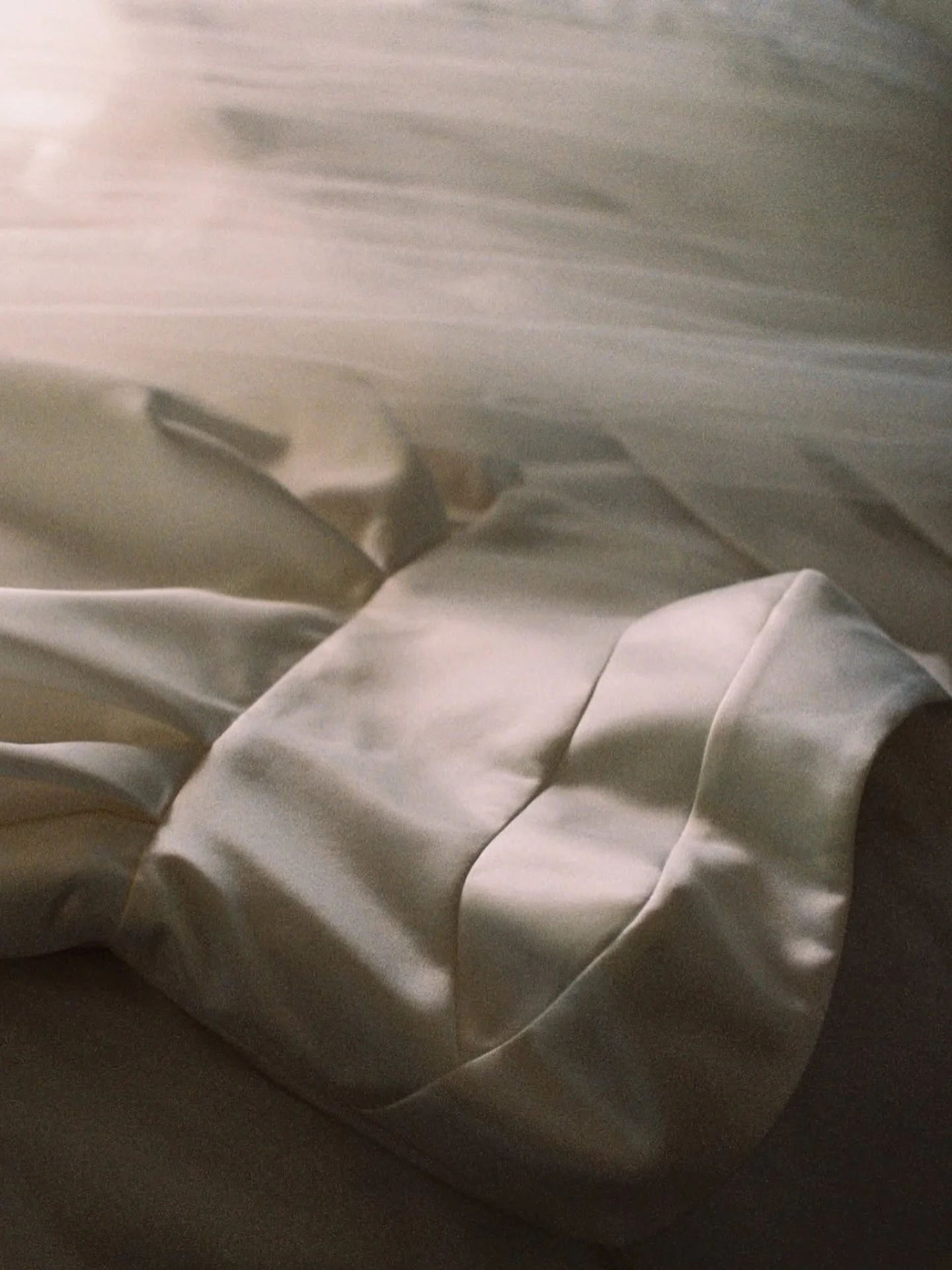 One of my favorite quiet details from this past year. Jess&rsquo;s dress, just as it was when I walked into the room.