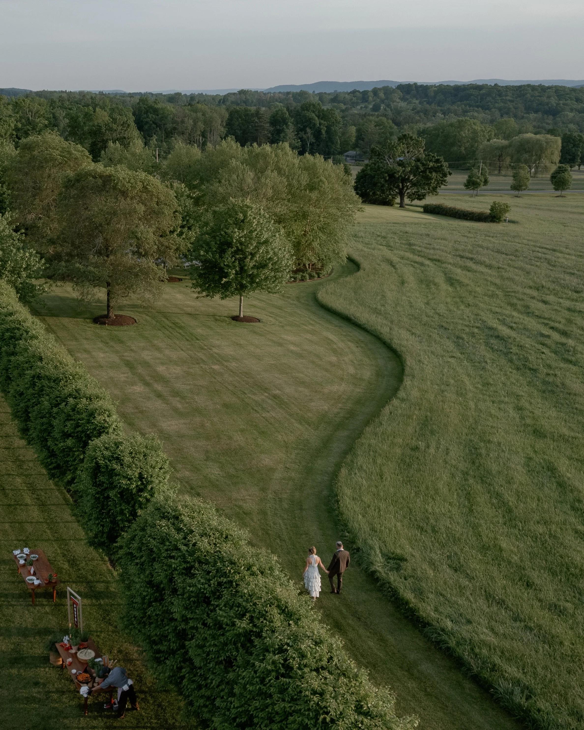 Shelby + Oz, night 1.

A Tuscan-inspired welcome party (in honor of their cat, Rigatoni!!) to kick off the wedding weekend at @lionrockfarm. 

When the bride is a talented wedding planner, (@elevatedeventsbysm) you know it&rsquo;s going to be so, so 