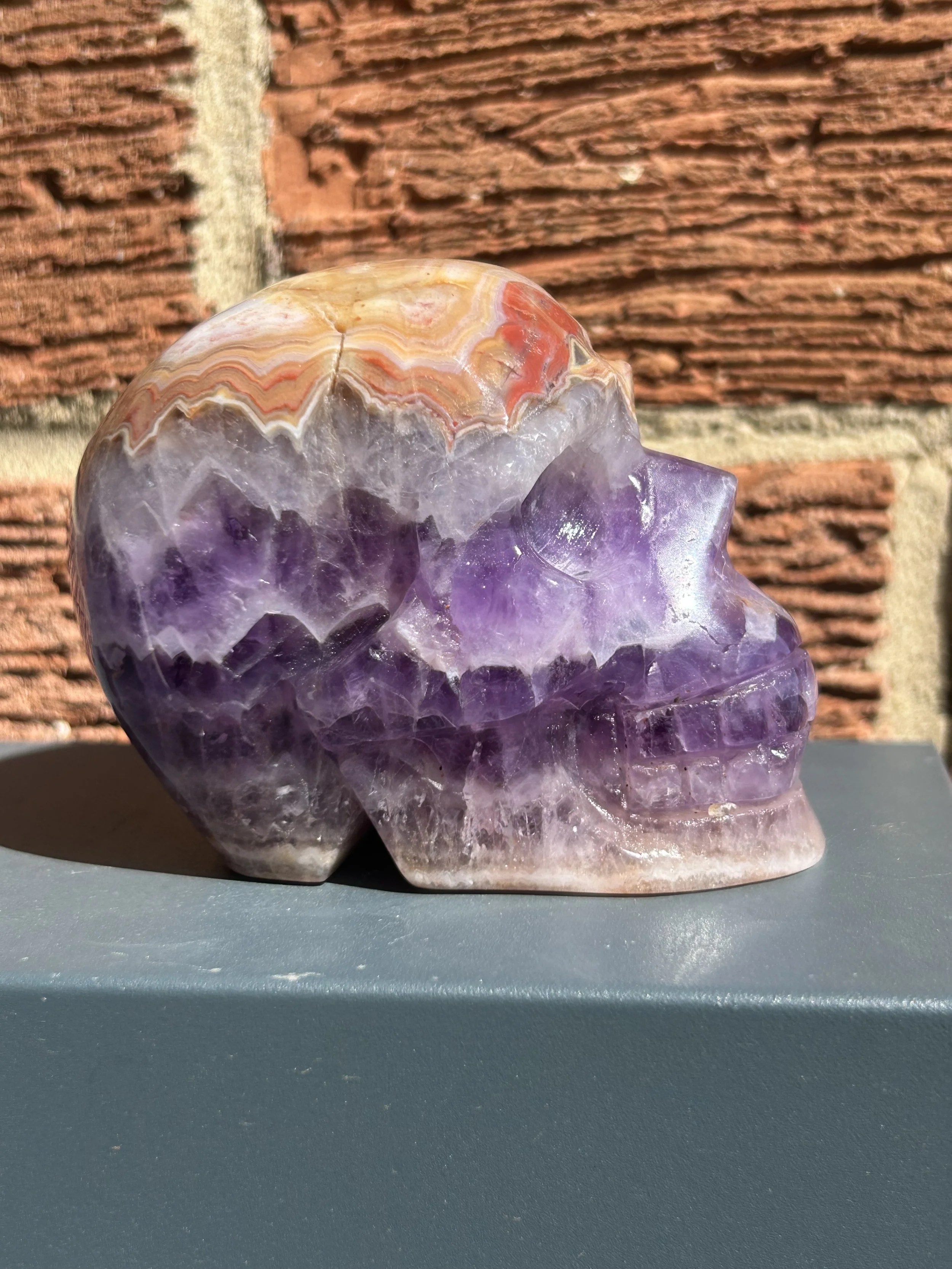 Amethsyt with mexcian agate skull