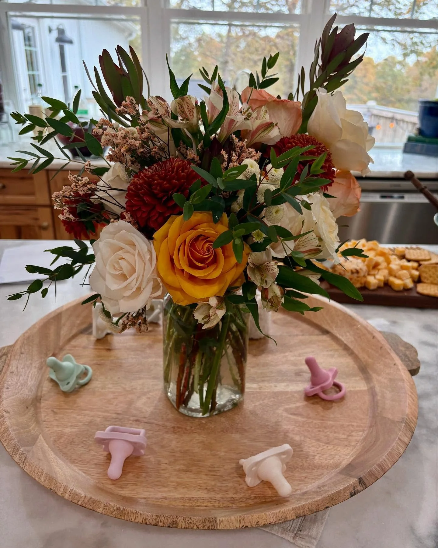 Couple little arrangements for a baby shower today. Last slide is the color inspo. How did I do?