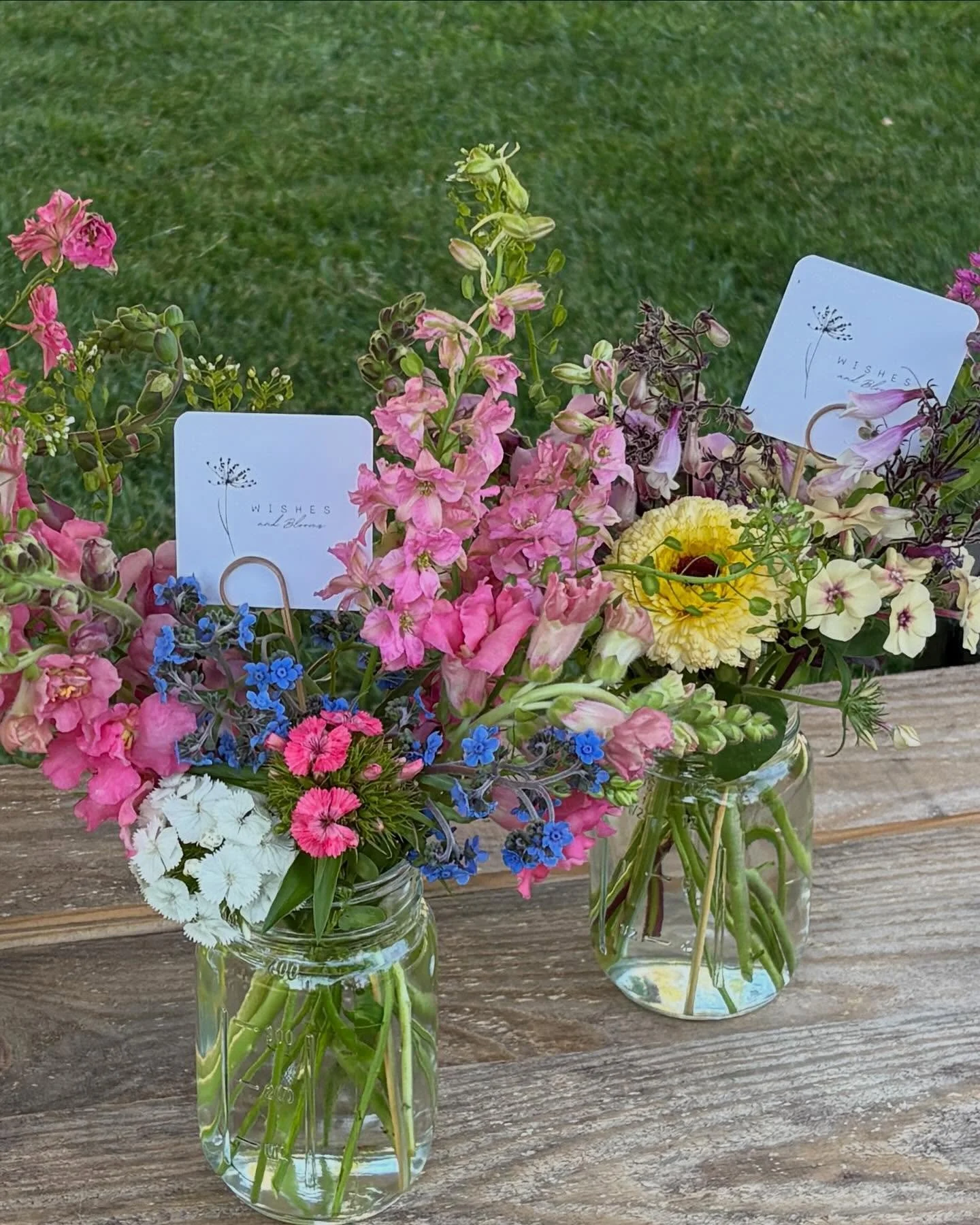 Hey, Signal Mountain! You really showed the Bloom Cart some love on Mother&rsquo;s Day weekend; Thank you!! ☺️ 

Let&rsquo;s do it again for graduation! 

Grab a pretty little jar of fresh, local flowers for the powder room, guest room, or even a cou