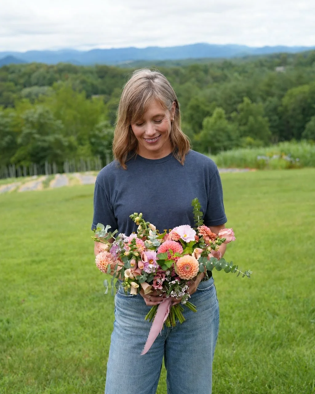 I realized I&rsquo;ve been posting here for awhile and never really introduced myself. So, hi! I&rsquo;m Trish. 
1) I love flowers and all the things that make life beautiful
2) I still spend a lot of time vacuuming 😭
3) Obviously part 1
4) Sometime
