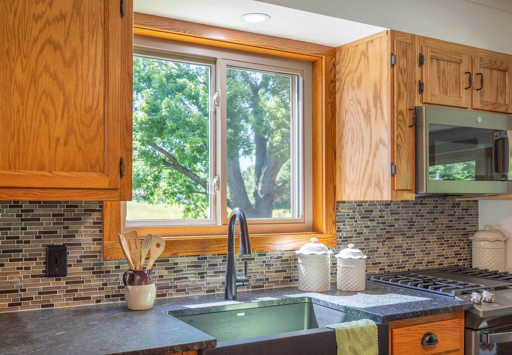 Slider Window in Sandstone