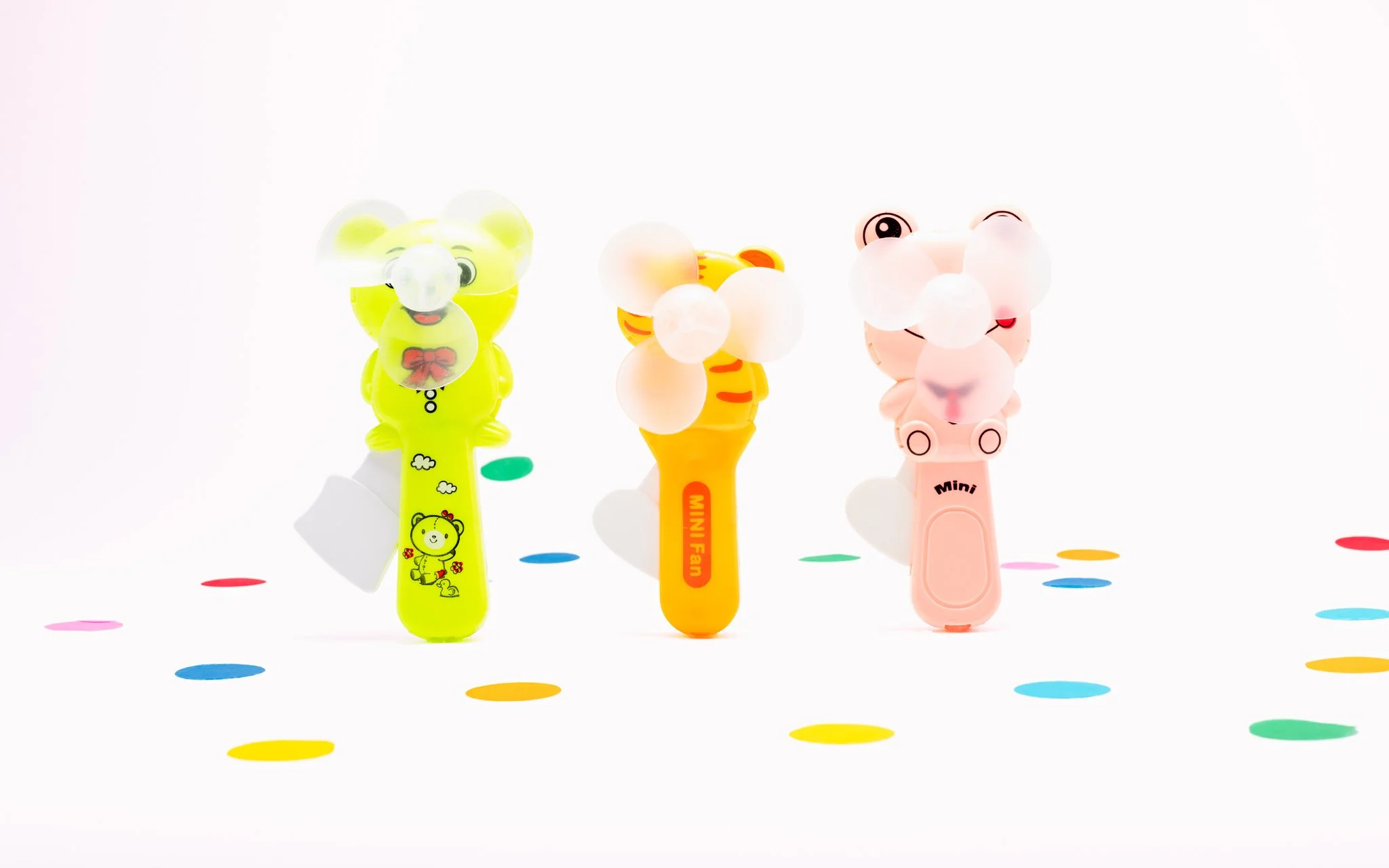 CharismaticConfetti_PoolParty_WebSocial_16.jpg